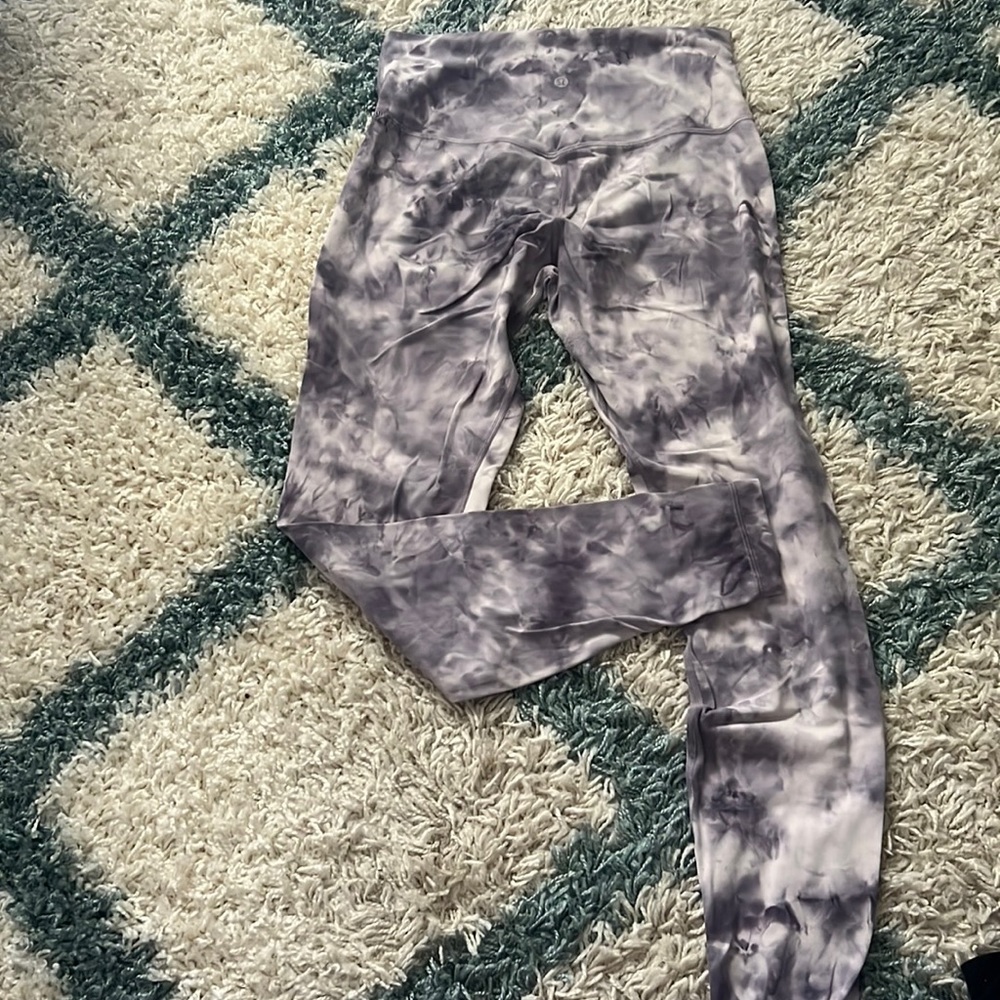Lululemon align pants. High rise. 25in inseam. Size 8